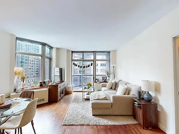 188 East 64th Street image 1 of 3