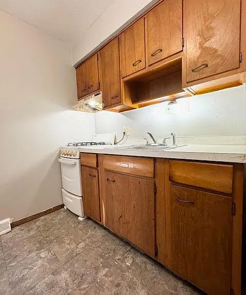 5517 Douglas Rd #5 — Photo 3