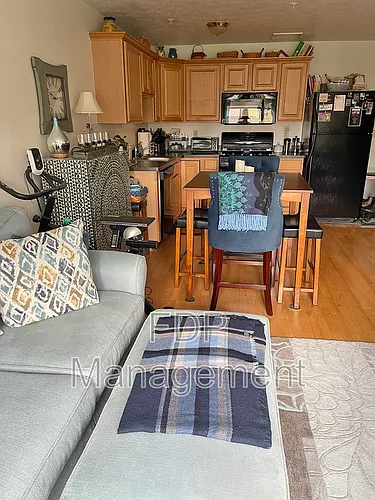 660 East Ave Photo 1
