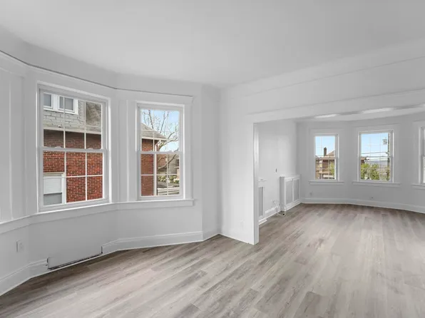 7308 Kennedy Boulevard image 3 of 17