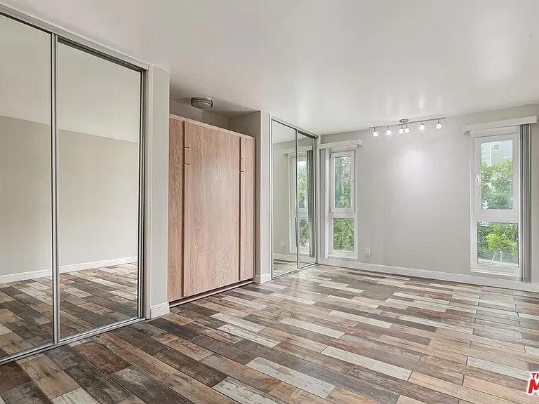 11789 Montana Ave #11 — Photo 16