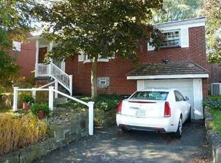 1322 Overdale Dr, West Homestead, PA