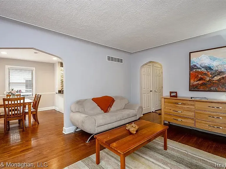 1308 Hampton Rd — Photo 11