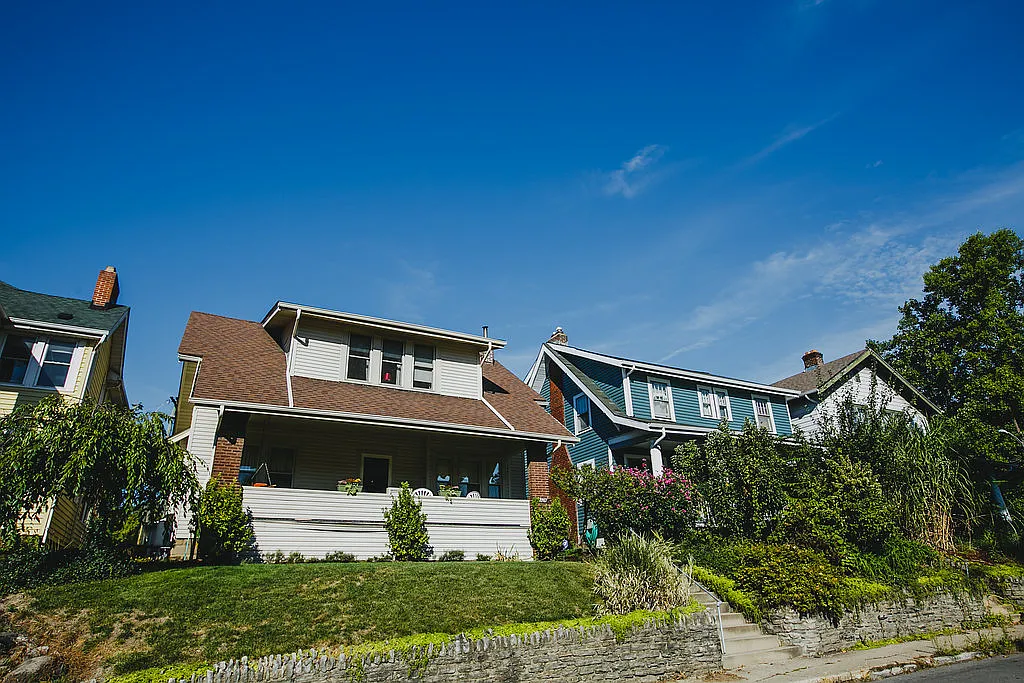 2767 Indianola Ave photo 1