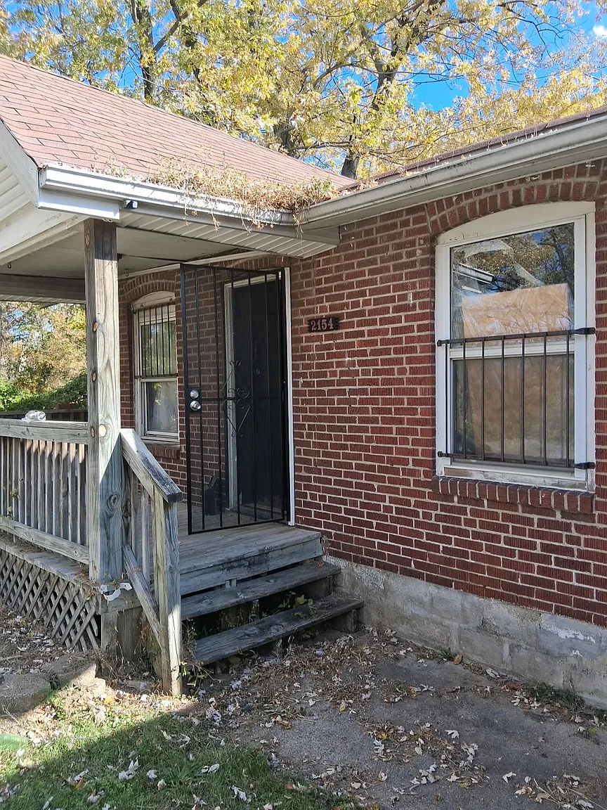 2154 68th St photo 1