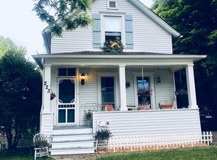 223 E Church St, Libertyville, IL 60048