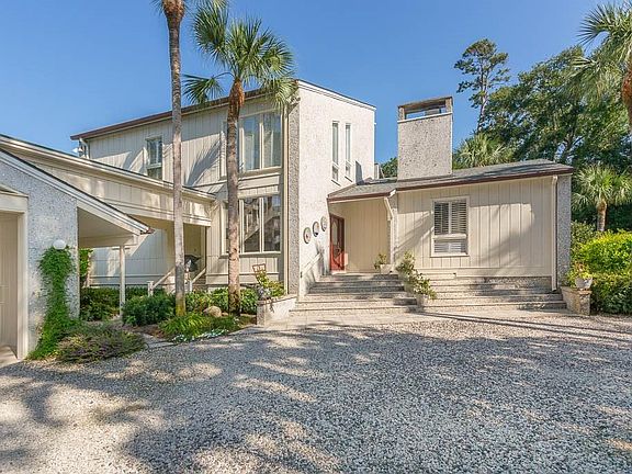 2nd image of 366 Elizabeth Ln