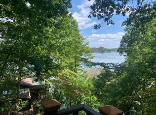 406 Hilltop Dr, Huddleston, VA 24104