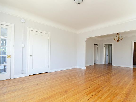 2nd image of 1206 Gordon St #1/2