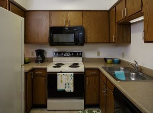 90 Fountain View Ter APT 15, Lake Saint Louis, MO 63367