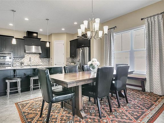 5th image of 8584 Martinson St