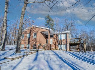 2302 Locust Grove Rd, Hedgesville, WV 25427