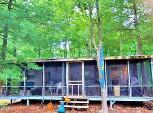 172 Wappinger Ln, Shohola, PA 18458