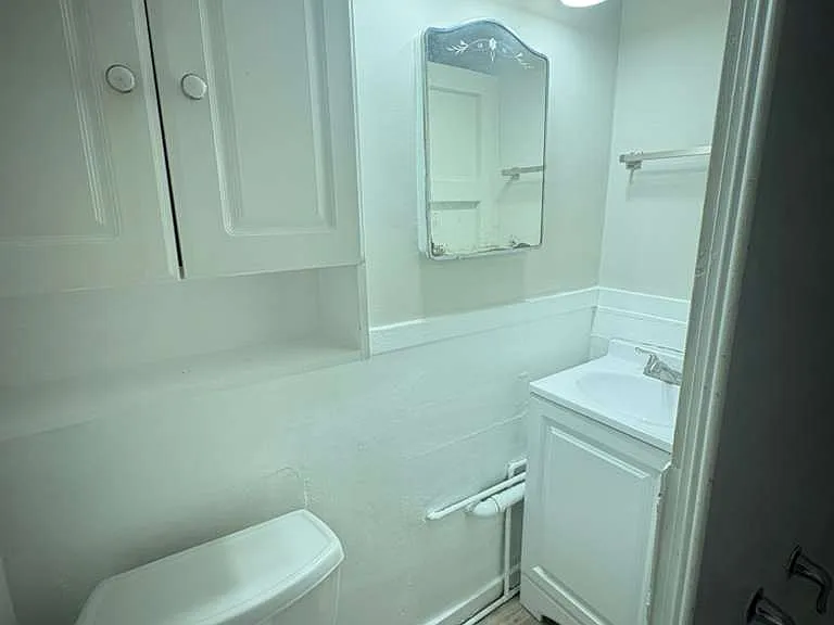 3130 W 33rd St #1 — Photo 9