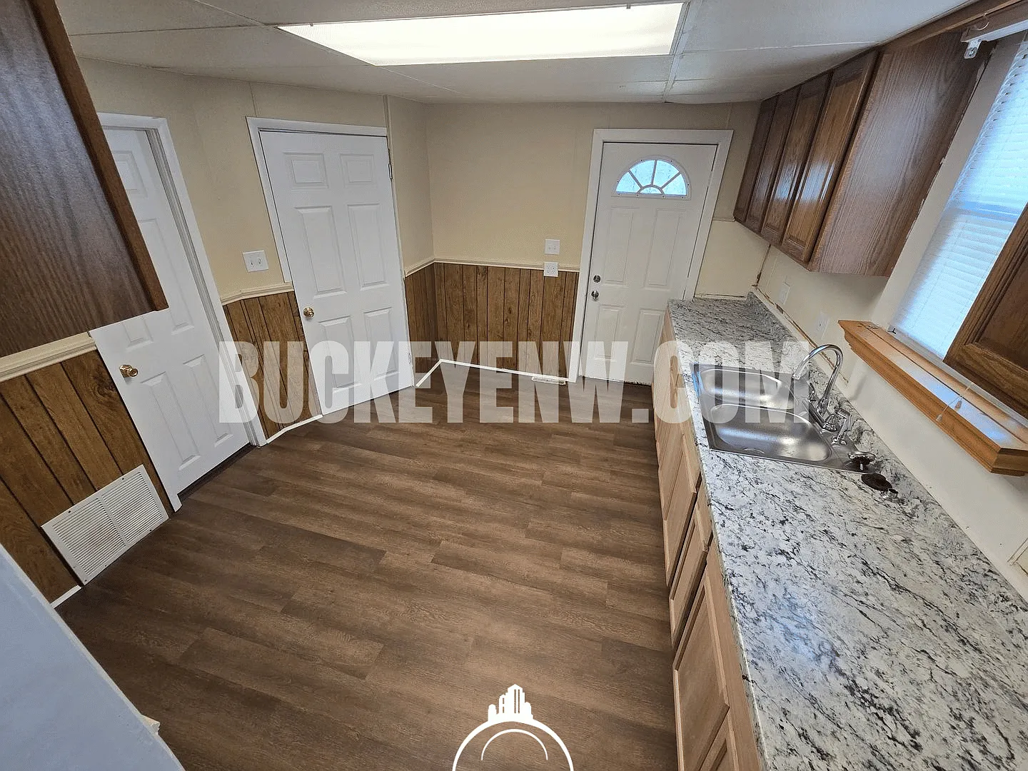 2 Bedroom House — Photo 4