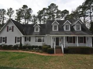 2005 Fox Den St, Raleigh, NC 27527