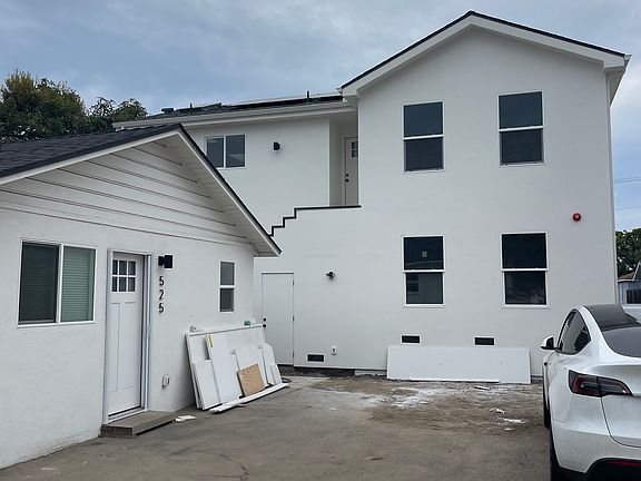 2nd image of 527 Arcade Dr #B