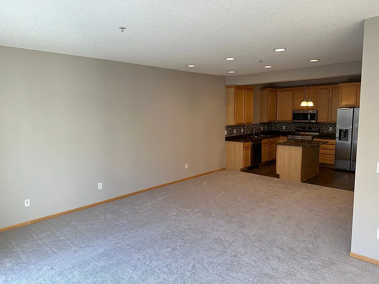 2437 121st Cir NE #D — Photo 4