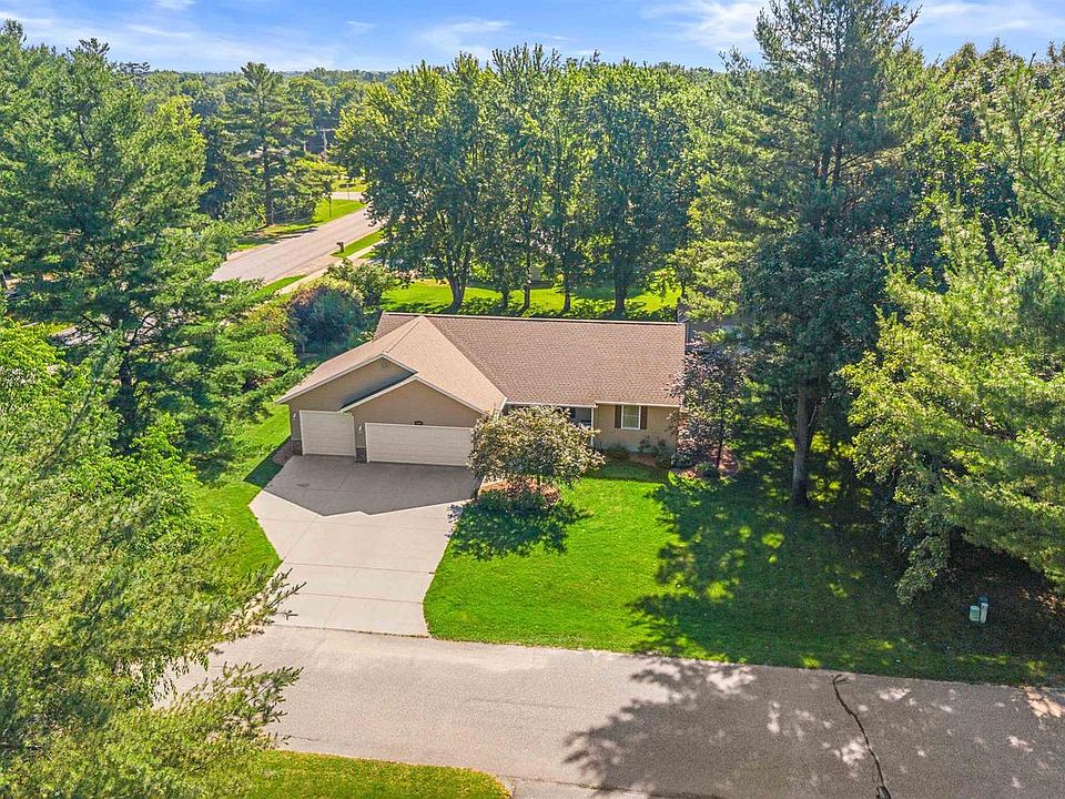 1st image of 1010 WOODLAND COURT