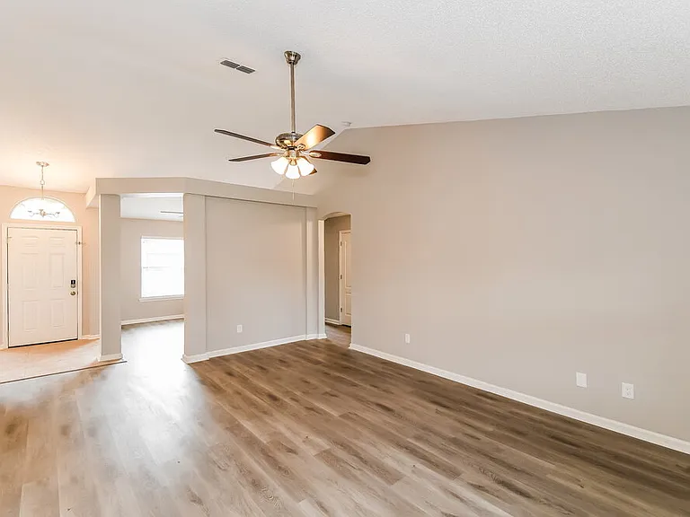 1266 Summit Oaks Dr E — Photo 6