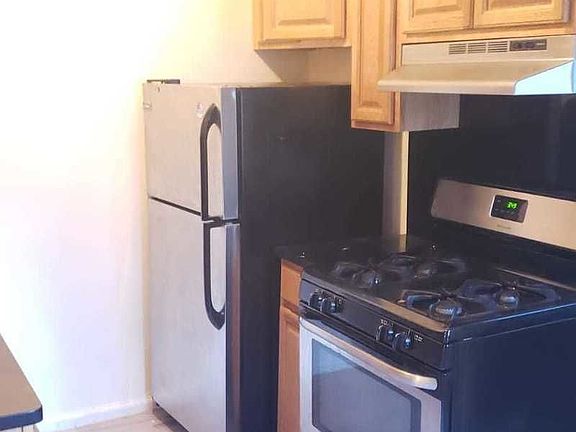 2nd image of 470 Ocean Ave #Rc8
