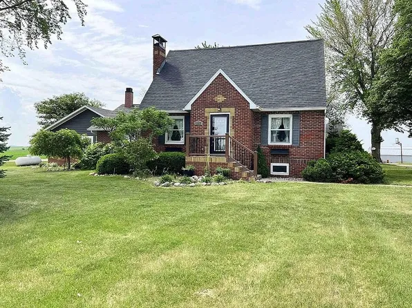 2176 Highway 7, Newell, IA 50568