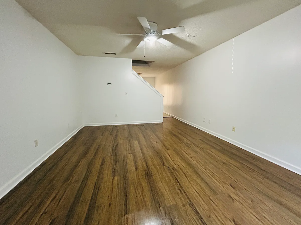 Building Photo - 1228 Pinedale Cir NW