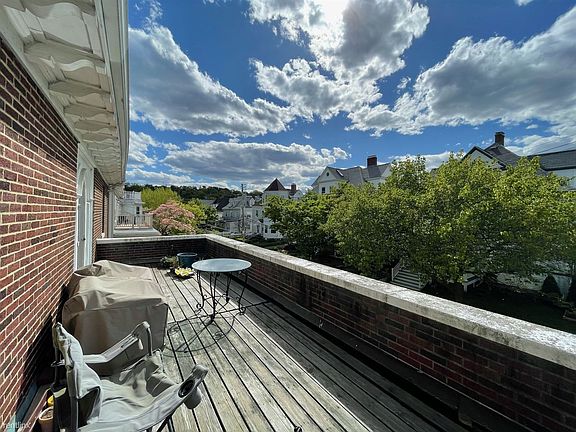 95 Coolidge #3 Brookline (Coolidge Corner) Shared Unit Pho