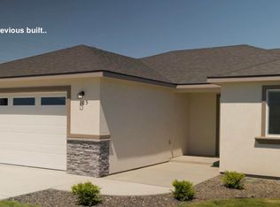 101 Luli St, Grandview, WA 98930