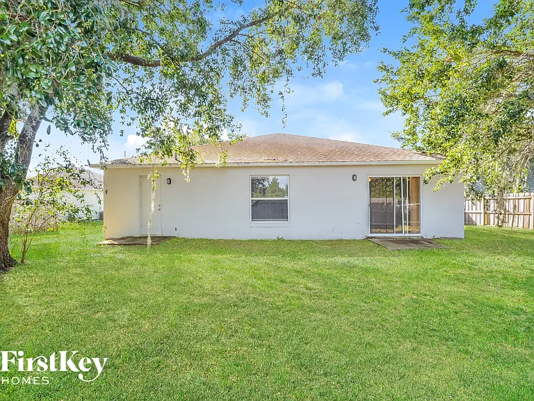 743 Pelican Ct — Photo 15