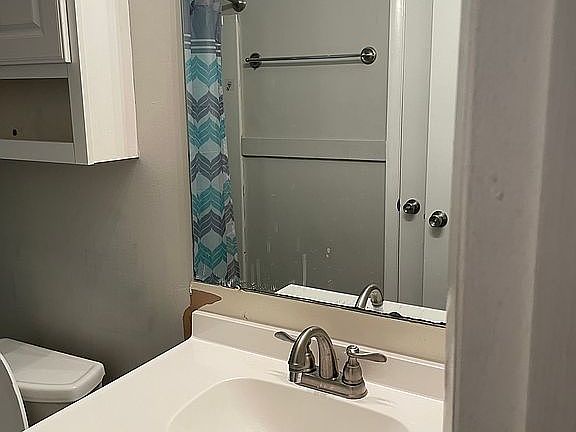 5th image of 106 Stonehedge Dr