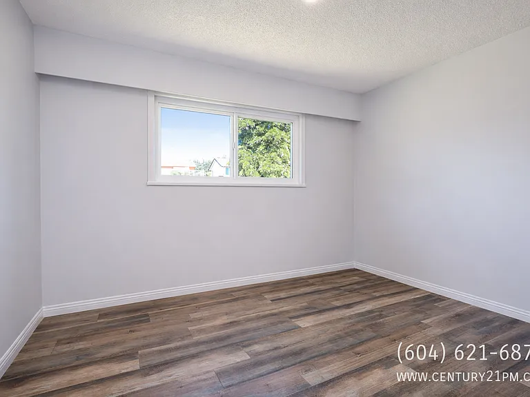 33123 6th Ave #UPPER — Photo 8