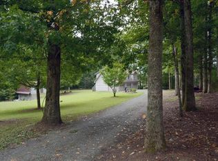 9850 McElhaney Ln, Corryton, TN 37721