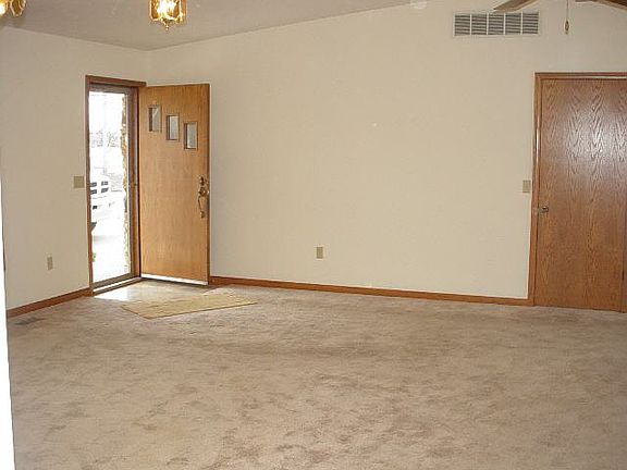 2nd image of 608 Bluestem Ct