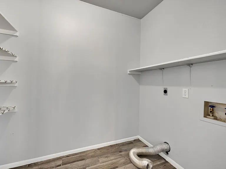 7011 Autumn Park — Photo 11