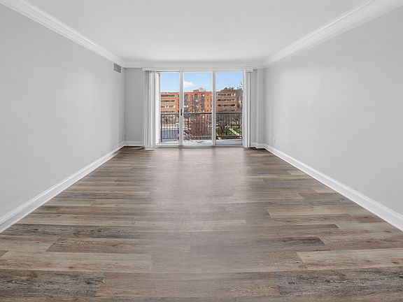 3rd image of 4977 Battery Ln APT 414