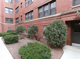 5746 N Winthrop Ave #403, Chicago, IL 60660