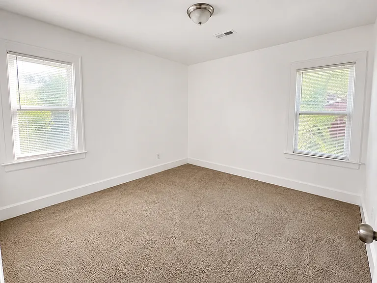 3682 Bedford St — Photo 10