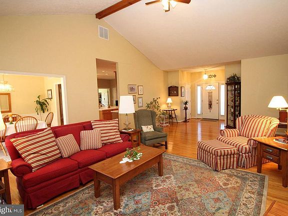 4th image of 119 Driftwood Dr