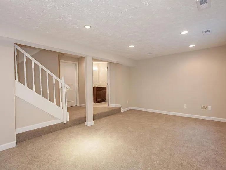 2911 Bridgehampton Ct — Photo 21