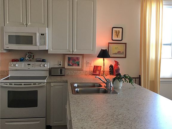 Lots of counter space!