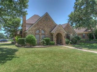 3140 Oakdale Dr, Hurst, TX 76054
