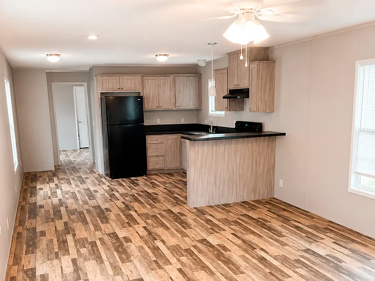 Silverstone Manufactured Home Community — Photo 4