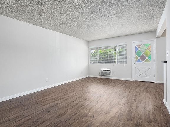 4th image of 4747 Colfax Ave