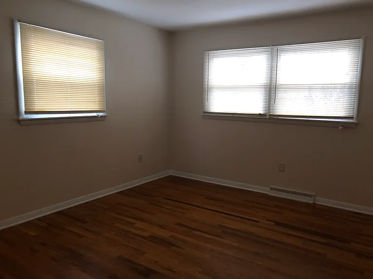 3050 Riverside Dr #1 — Photo 5