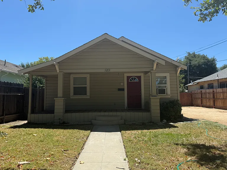 125 N San Lorenzo Ave — Photo 5