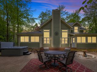 13217 Three Oaks Rd, Sawyer, MI 49125