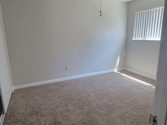 4th image of 930 Stillman Ave #D