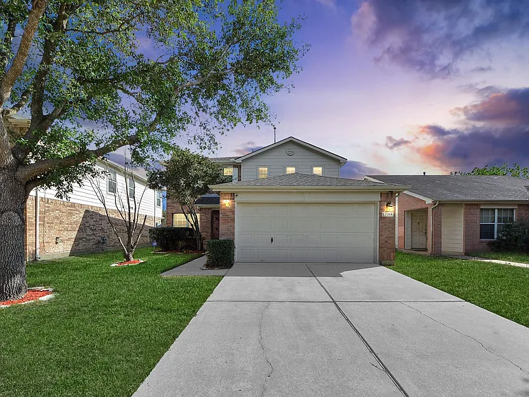 17006 Kemble Creek Dr — Photo 1