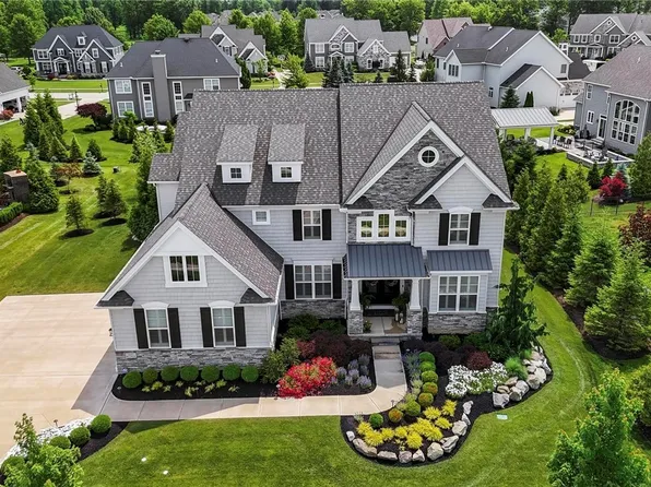 32577 Muirfield Dr, Avon Lake, OH 44012